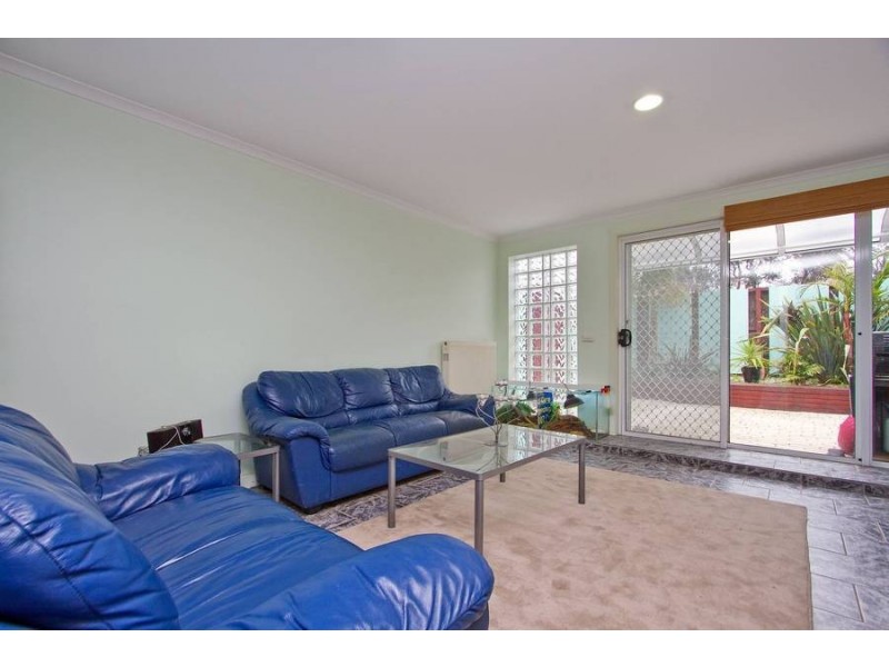 2/267 Nepean Highway, Seaford VIC 3198