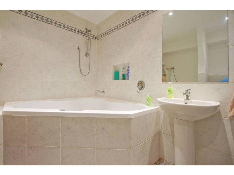 2/267 Nepean Highway, Seaford VIC 3198