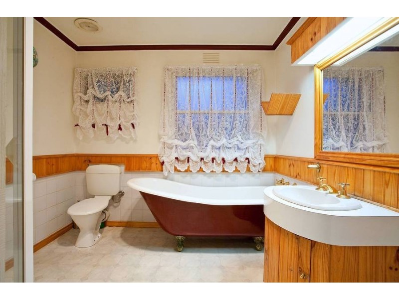 110 Hillcrest Road, Frankston VIC 3199