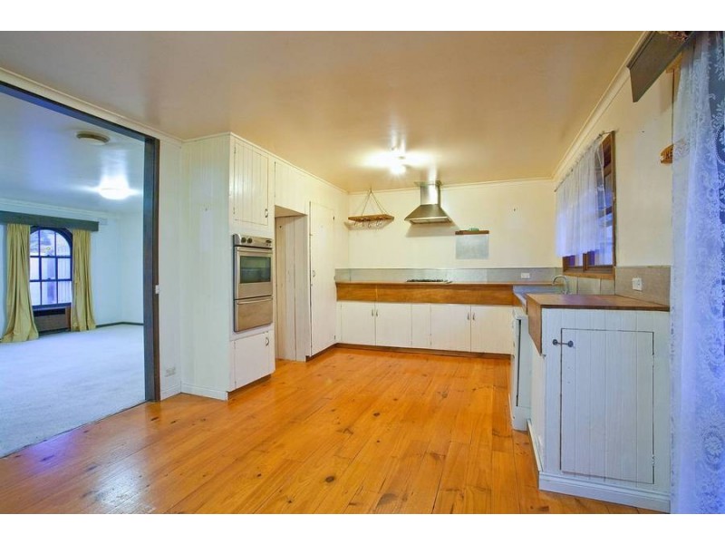110 Hillcrest Road, Frankston VIC 3199
