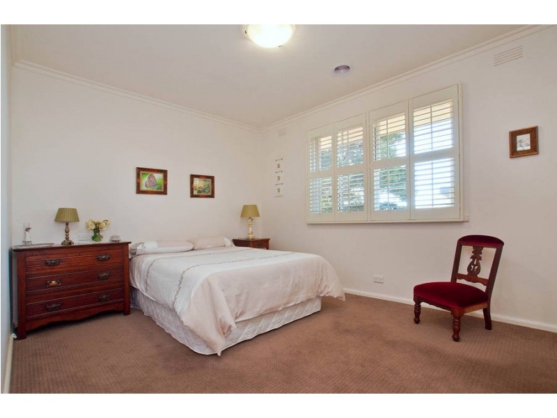 2/18 Bruarong Crescent, Frankston South VIC 3199