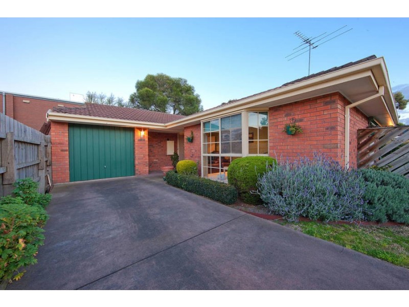 2/115 Lindrum Road, Frankston VIC 3199