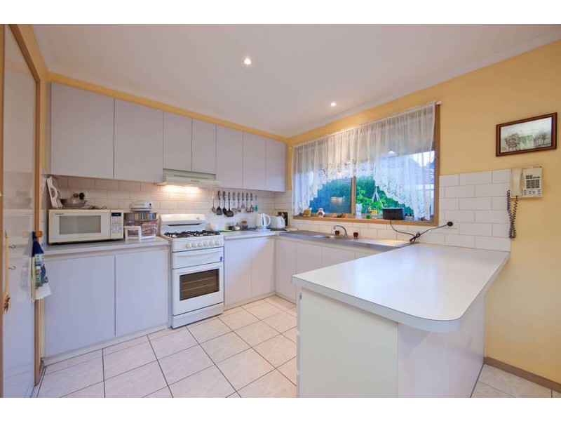 2/115 Lindrum Road, Frankston VIC 3199