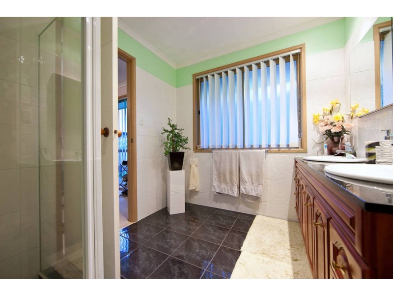 2/115 Lindrum Road, Frankston VIC 3199