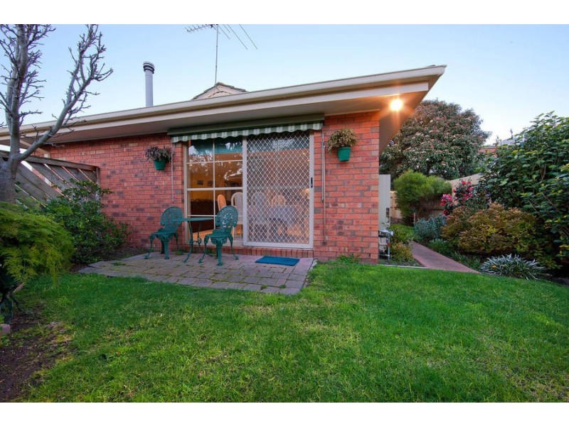 2/115 Lindrum Road, Frankston VIC 3199