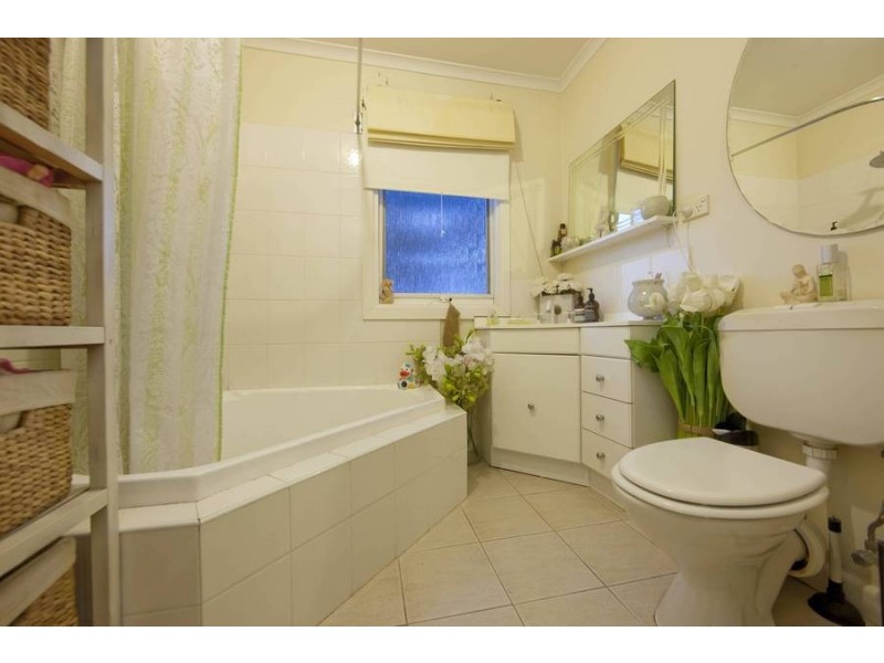 8  Silas Avenue, Frankston VIC 3199