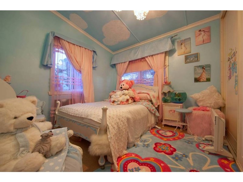 8  Silas Avenue, Frankston VIC 3199