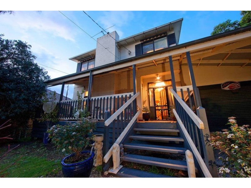 8  Silas Avenue, Frankston VIC 3199