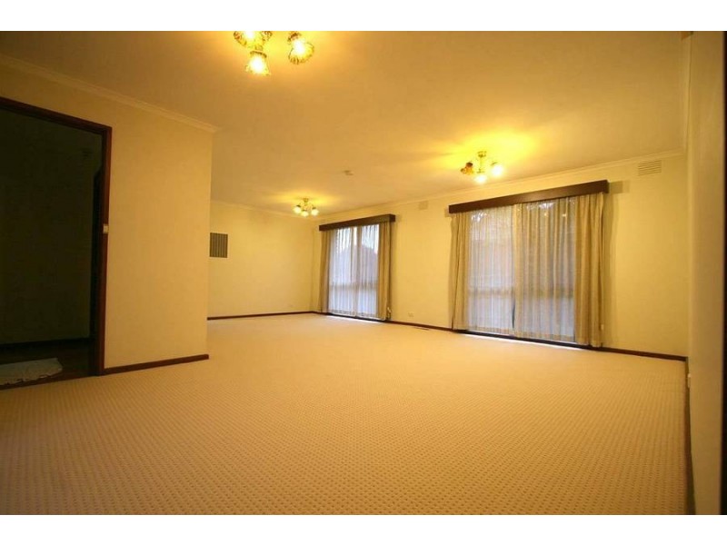 4 McMurtry Way, Frankston VIC 3199