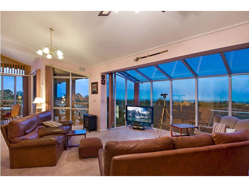 2 Cadby Place, Frankston South VIC 3199