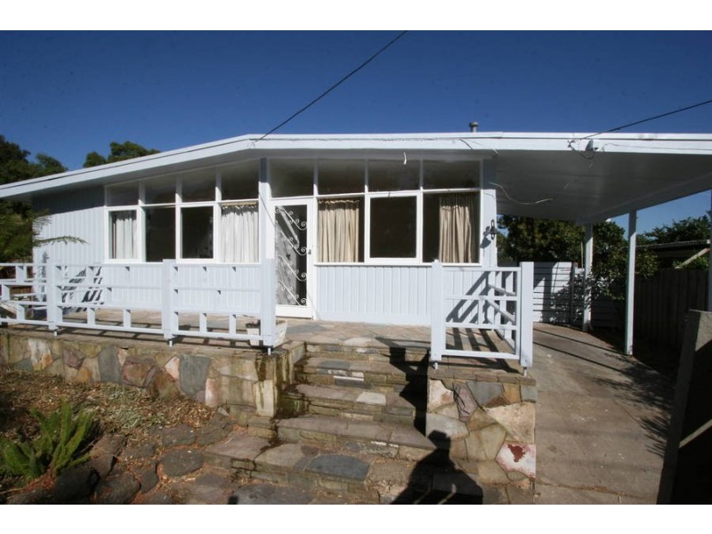 17 Coprosma Avenue, Frankston VIC 3199