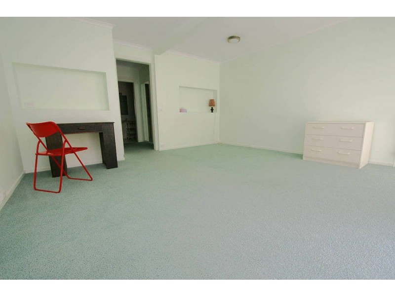 2/267 Nepean Highway, Seaford VIC 3198