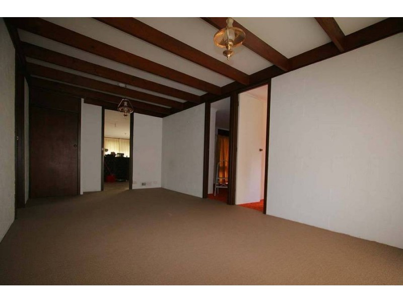 8 The Trossachs, Frankston VIC 3199