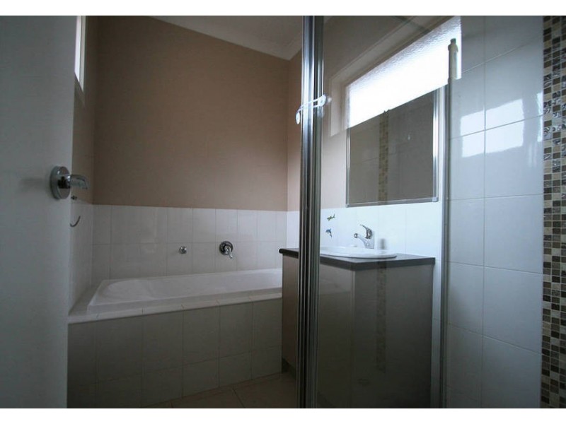 1/22 Hillpark Drive, Mornington VIC 3931