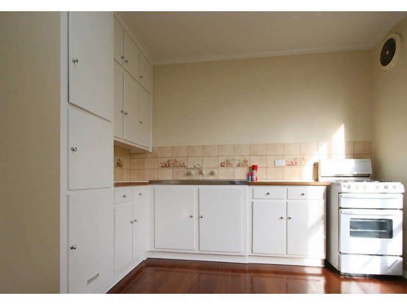 28 Armata Crescent, Frankston North VIC 3200