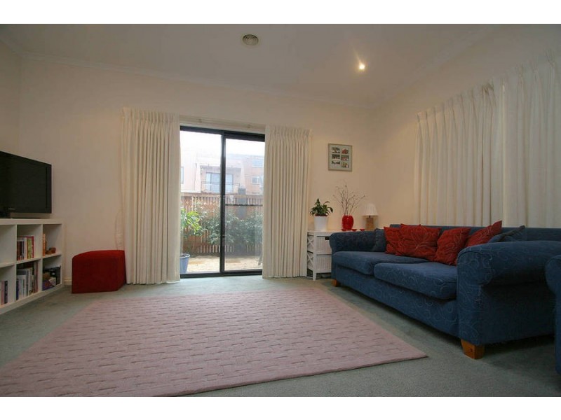 9/284-285 Nepean Highway, Seaford VIC 3198