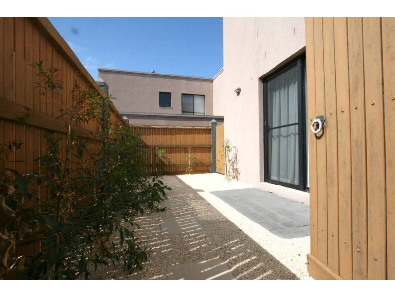9/284-285 Nepean Highway, Seaford VIC 3198