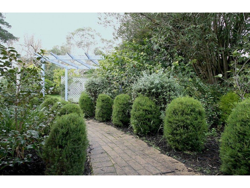 17 Roborough Avenue, Mount Eliza VIC 3930