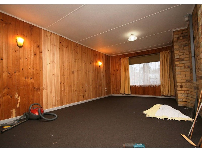 6 Gairloch Drive, Frankston VIC 3199