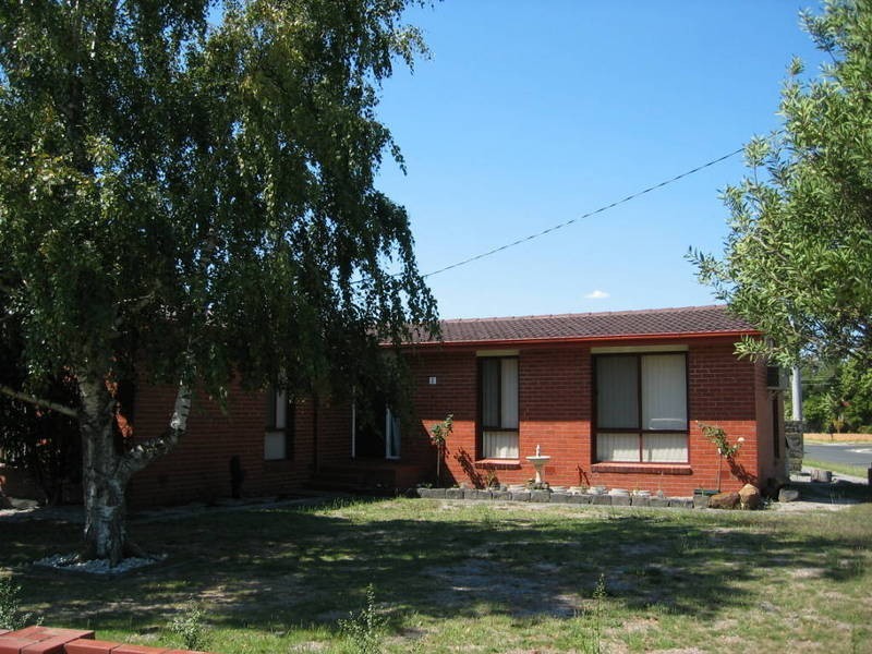1 Wirilda Crescent, Frankston North VIC 3200