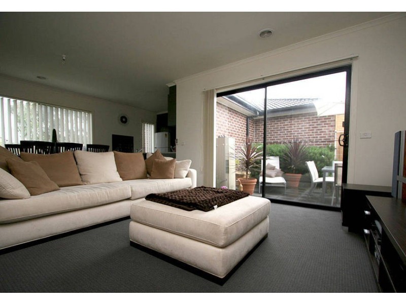 8/57 Station Street, Somerville VIC 3912