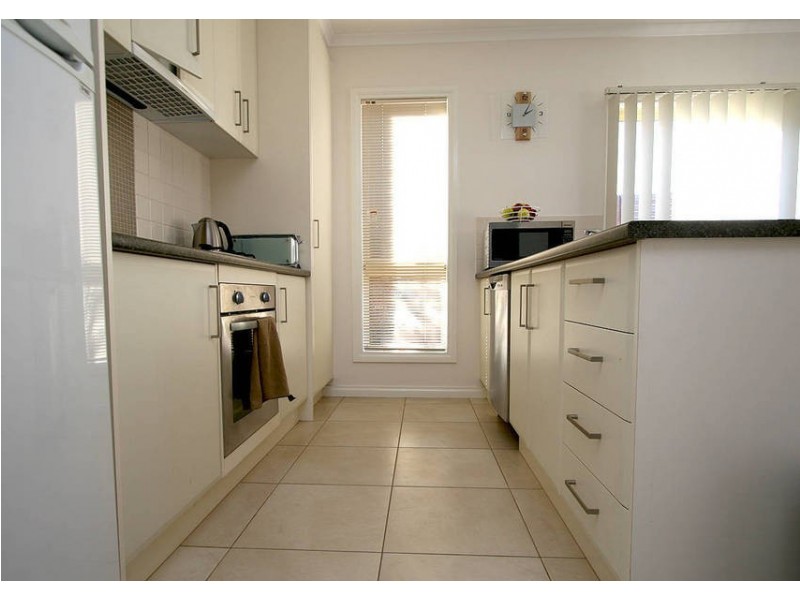 4/9 Reservoir Road, Frankston VIC 3199