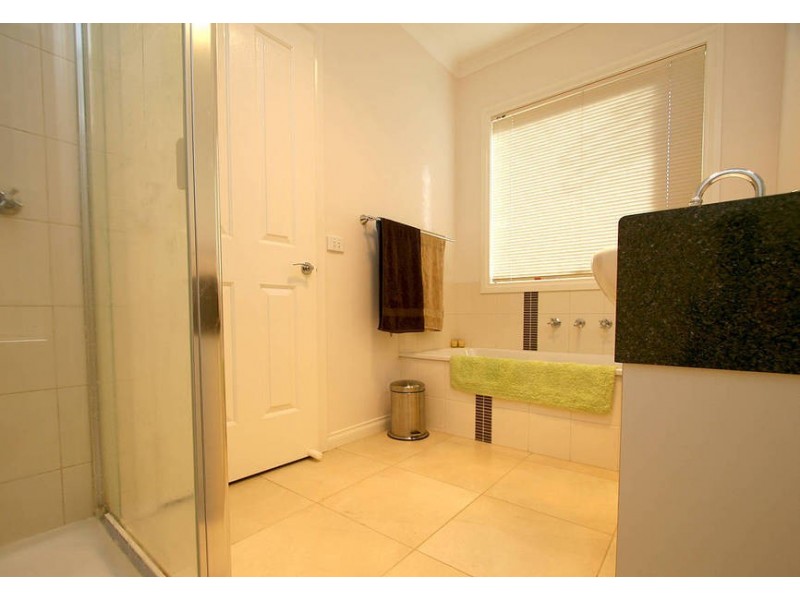 4/9 Reservoir Road, Frankston VIC 3199