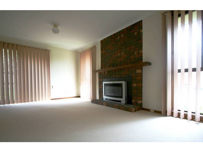 3 Pericoe Street, Frankston VIC 3199