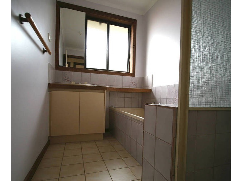 3 Pericoe Street, Frankston VIC 3199