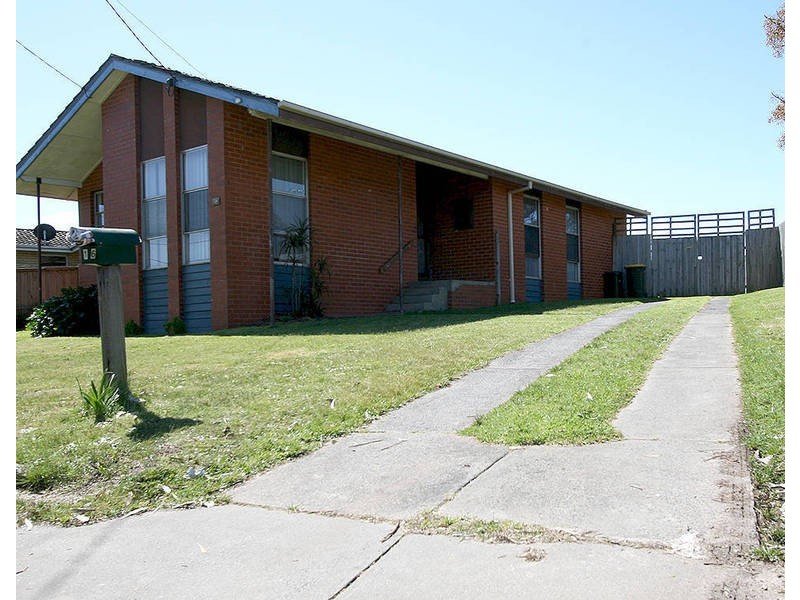 16 Gardenia Crescent, Frankston North VIC 3200