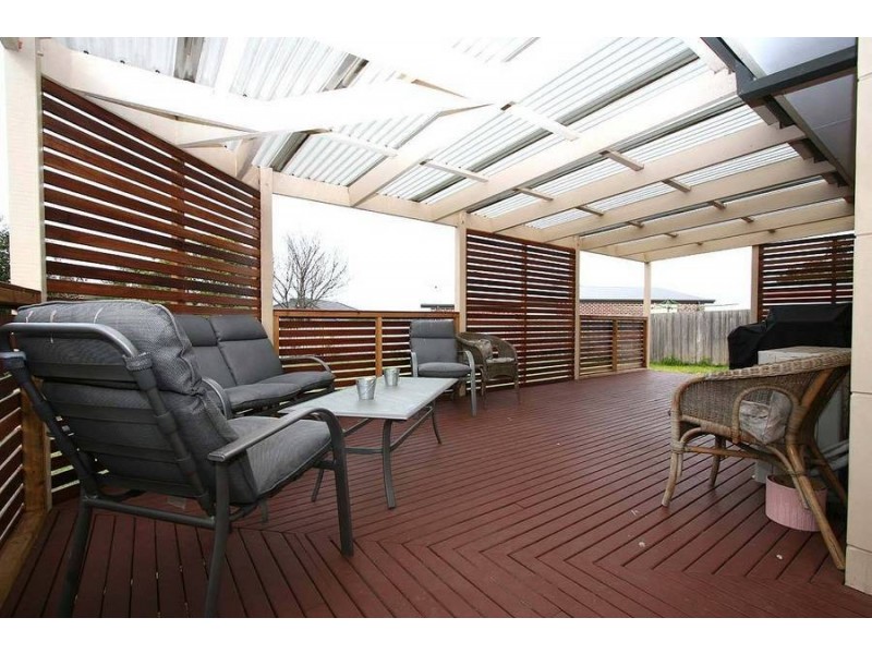 2 Mapiti Court, Frankston VIC 3199