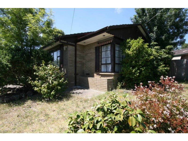 27 Gretana Crescent, Frankston VIC 3199