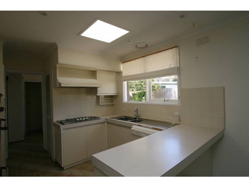 27 Gretana Crescent, Frankston VIC 3199