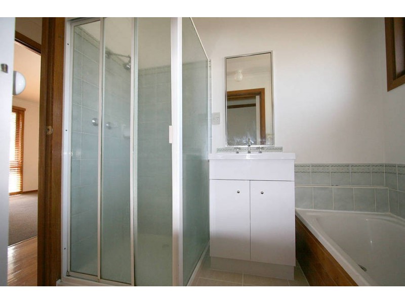 17 Gattinara Drive, Frankston VIC 3199