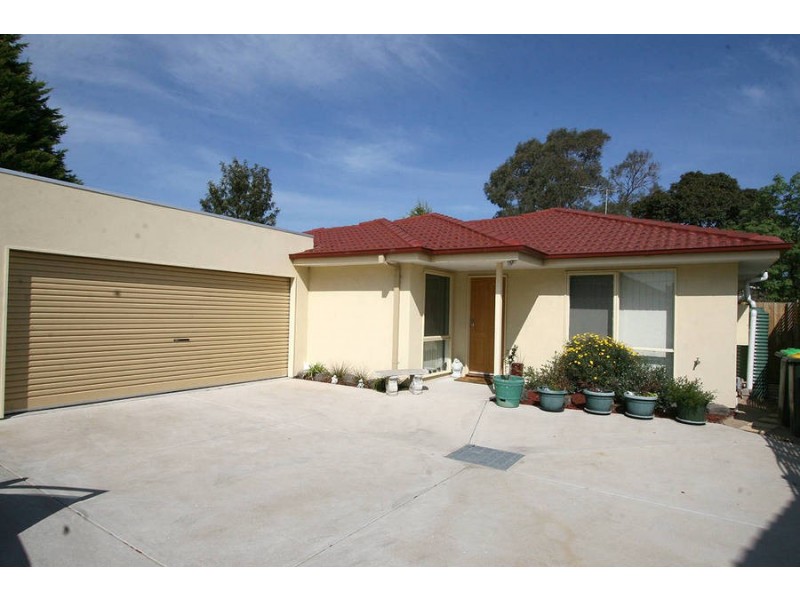 2/78 Forest Drive, Frankston North VIC 3200