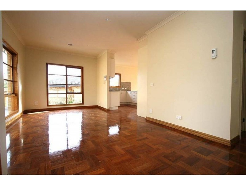 2/8 Ithaca Road, Frankston South VIC 3199