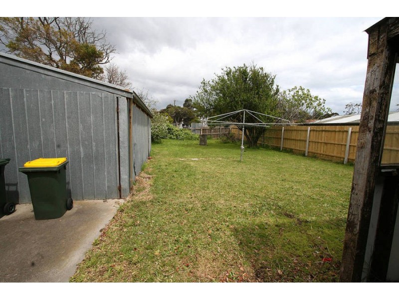 13 Ebdale Street, Frankston VIC 3199