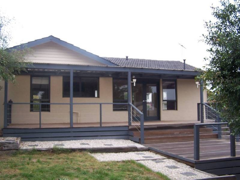 8 Blaxland Avenue, Frankston South VIC 3199