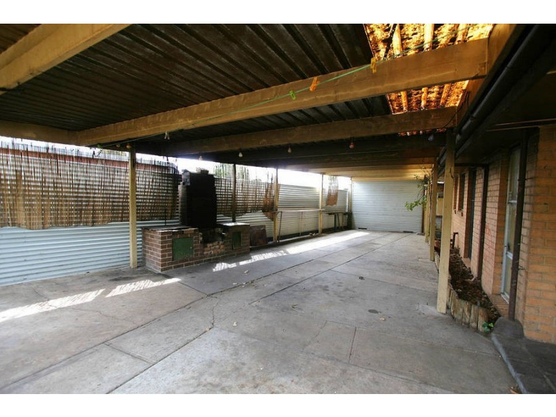 126 Monterey Boulevard, Frankston North VIC 3200