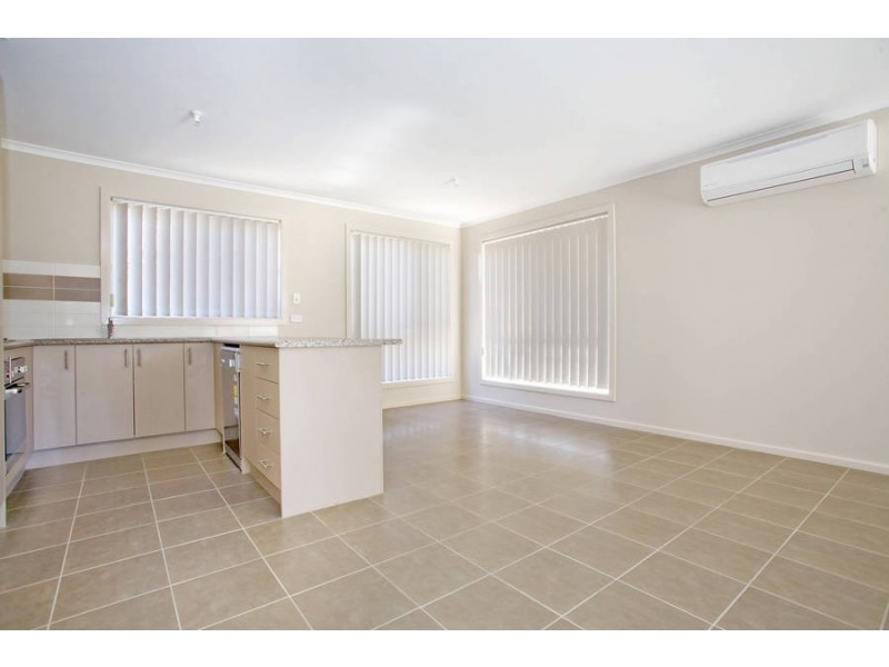 2/211 Separation Street, Bell Park VIC 3215