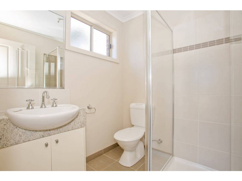 2/211 Separation Street, Bell Park VIC 3215