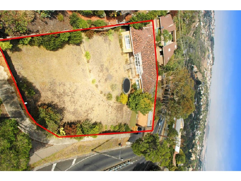 24 Layton Crescent, Newtown VIC 3220