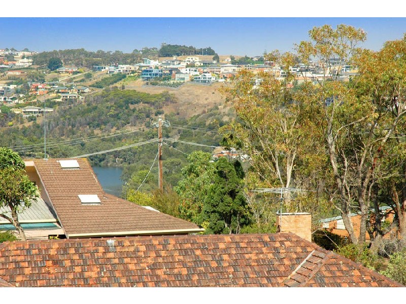 24 Layton Crescent, Newtown VIC 3220