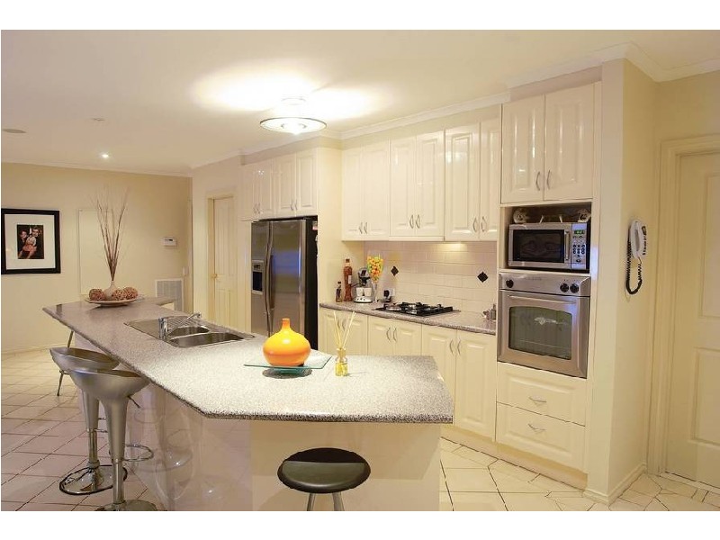 21 Nolan Place, Lovely Banks VIC 3221