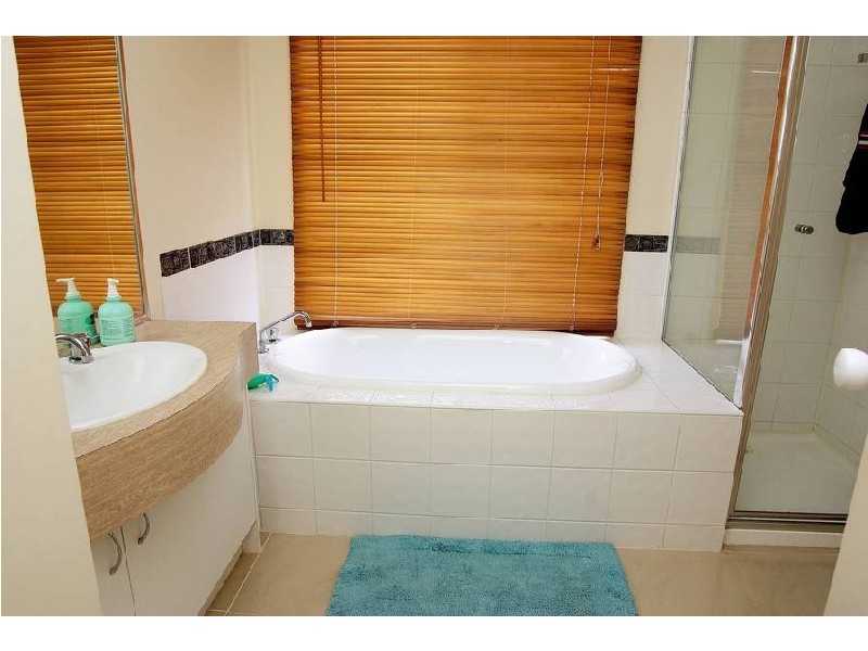 28 Pinto Way, Highton VIC 3216