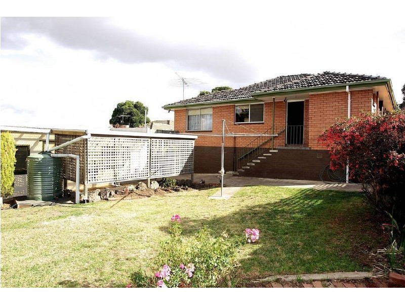 39 Mernda Parade, Belmont VIC 3216