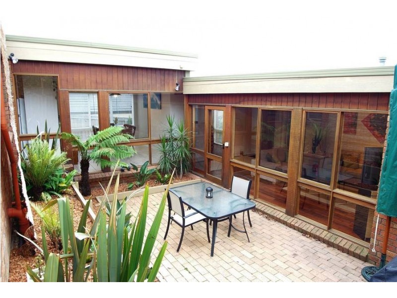 9 Highett Road, Highton VIC 3216