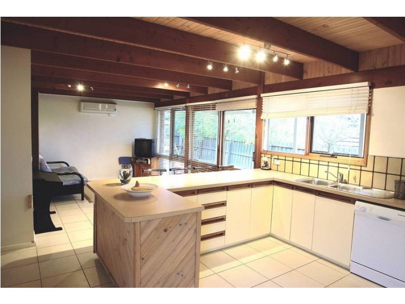 9 Highett Road, Highton VIC 3216