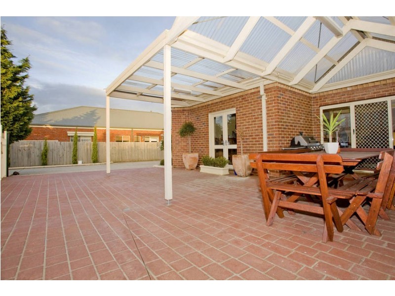 10 Silvan Court, Lovely Banks VIC 3221