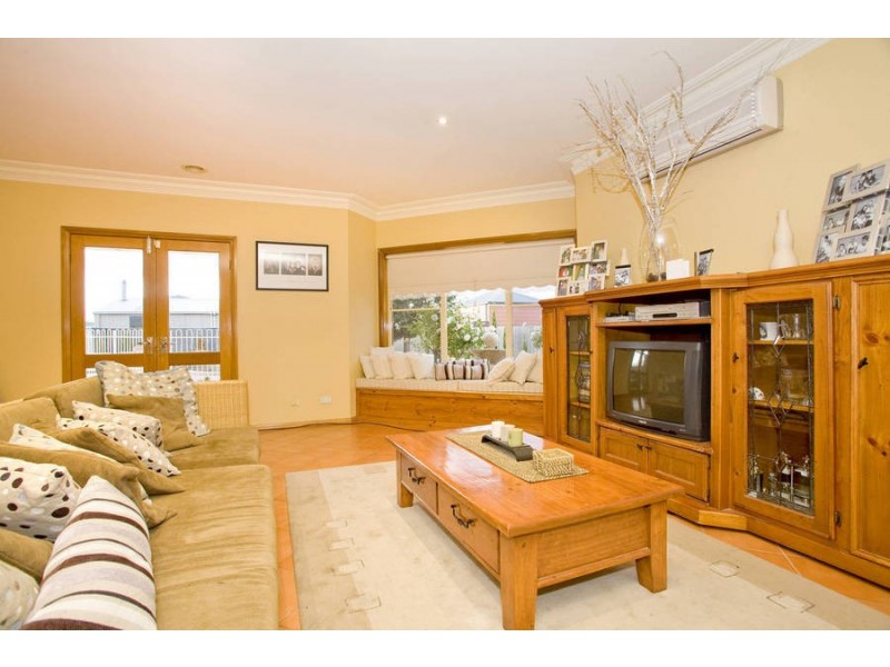 10 Silvan Court, Lovely Banks VIC 3221